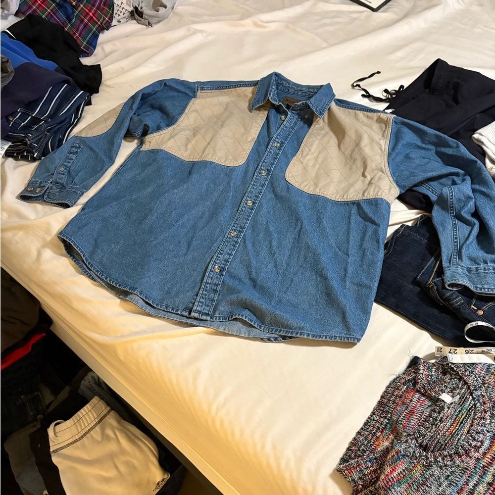 Magellan Outdoors men’s 2XL Blue Denim Shirt